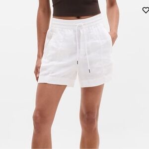 Athleta retreat linen shorts